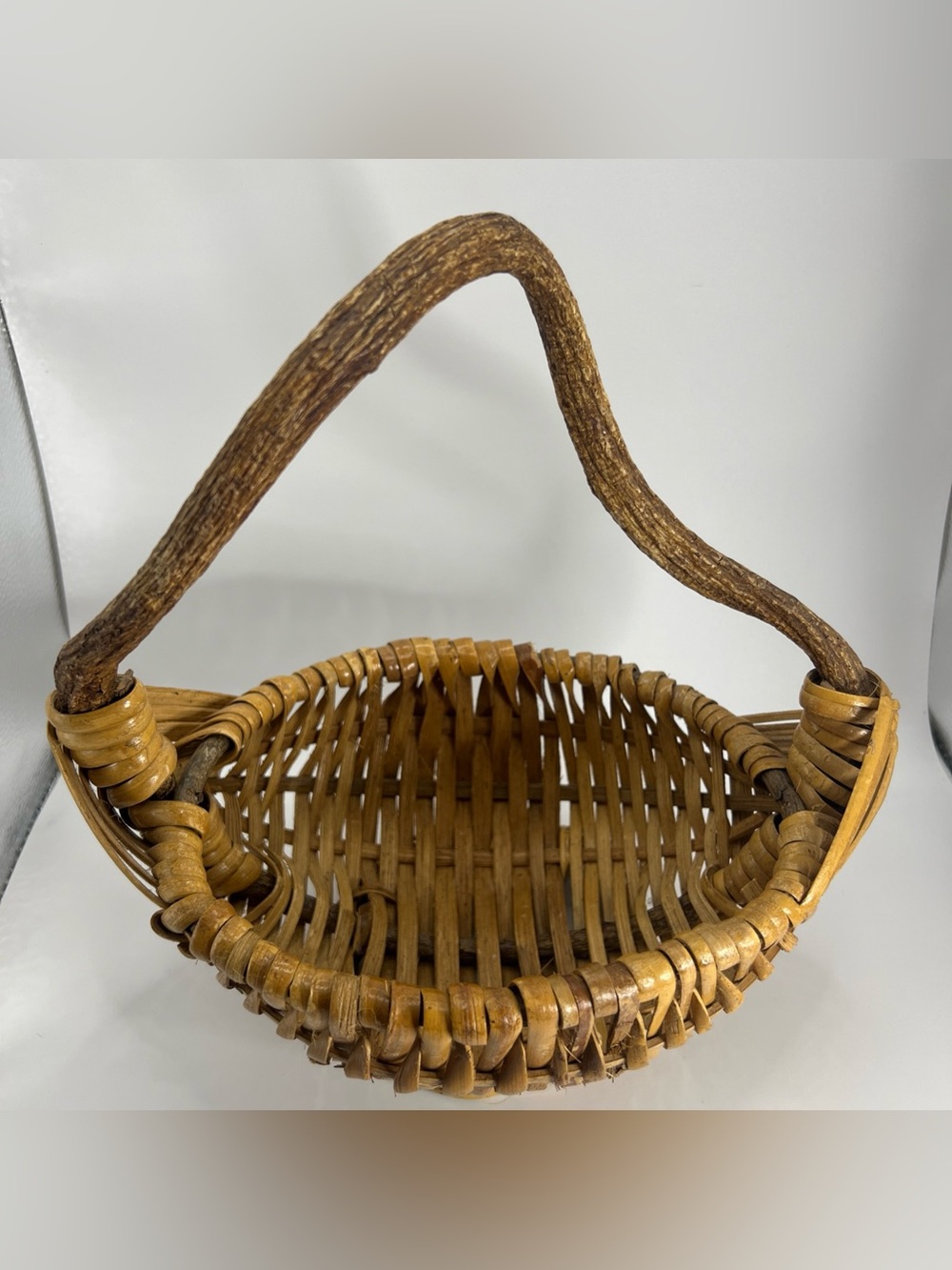 Vintage Small Buttocks Basket Splint Wood Egg Gathering Primitive Twig Handle 8" - Picture 5 of 13